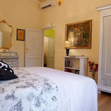 Metastasio Apartman