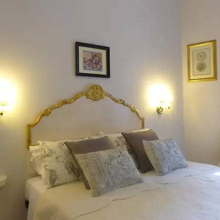 梅塔斯塔斯奥公寓 *