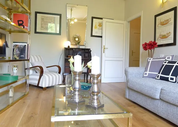 梅塔斯塔斯奥公寓 公寓 *